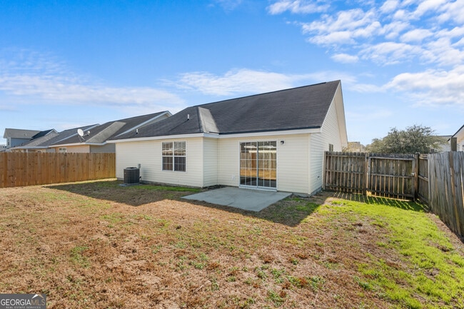 Building Photo - 7 Halyard Dr