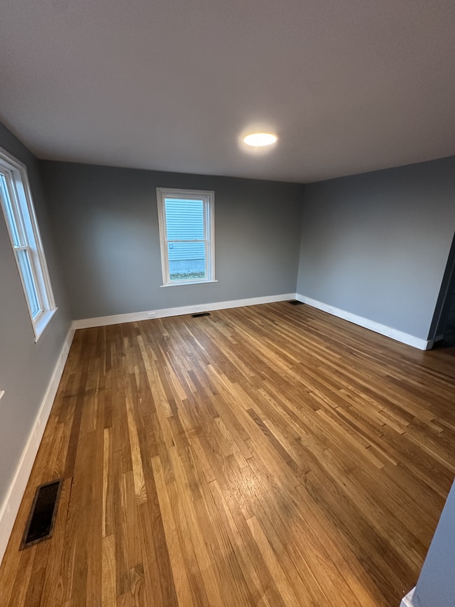 Building Photo - 178 Birch St