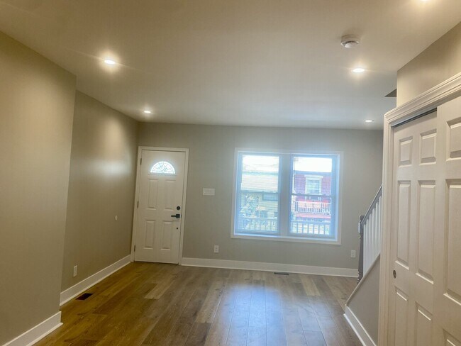 Building Photo - Windsors SFH