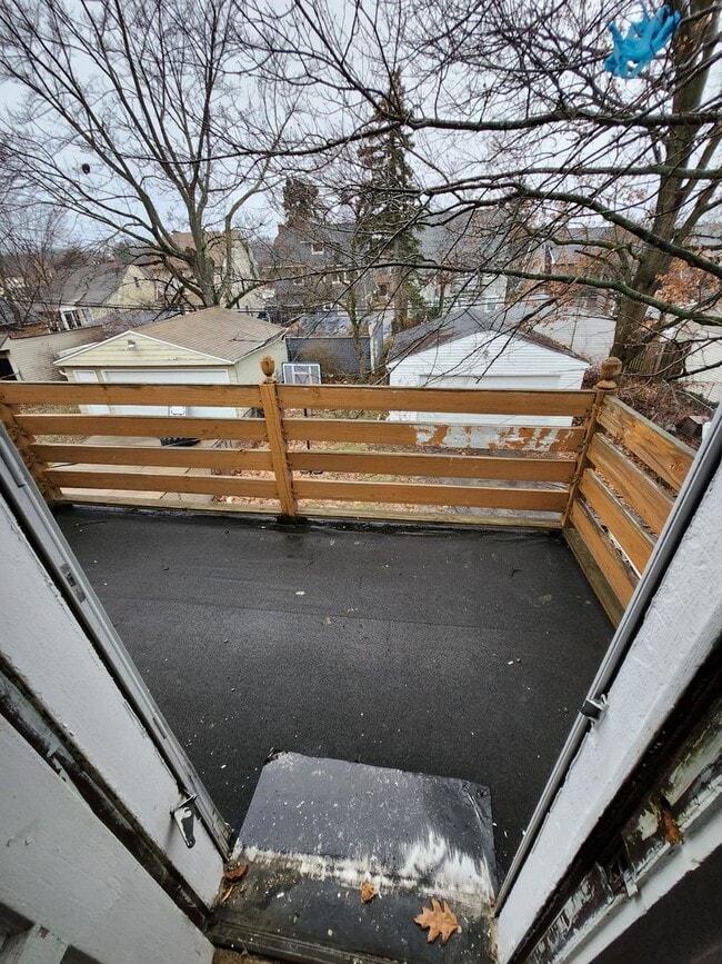 Building Photo - Beautiful Cleveland Heights Home – Prime Location