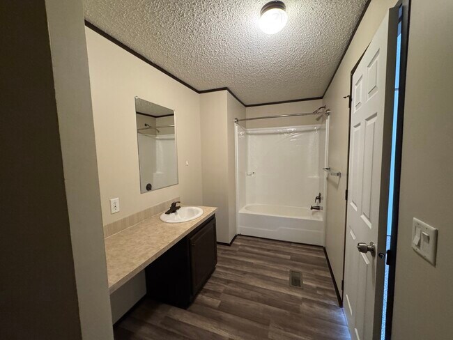 Building Photo - 32 Armstrong Ave