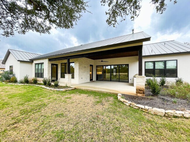 Building Photo - Copper Ridge Subdivision in New Braunfels