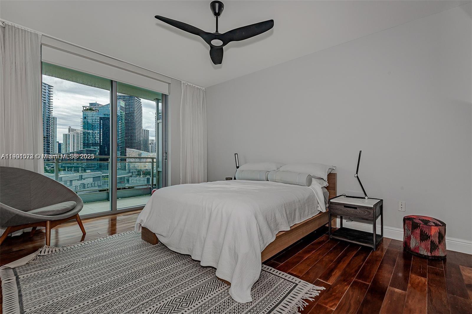 Building Photo - 90 SW 3rd St