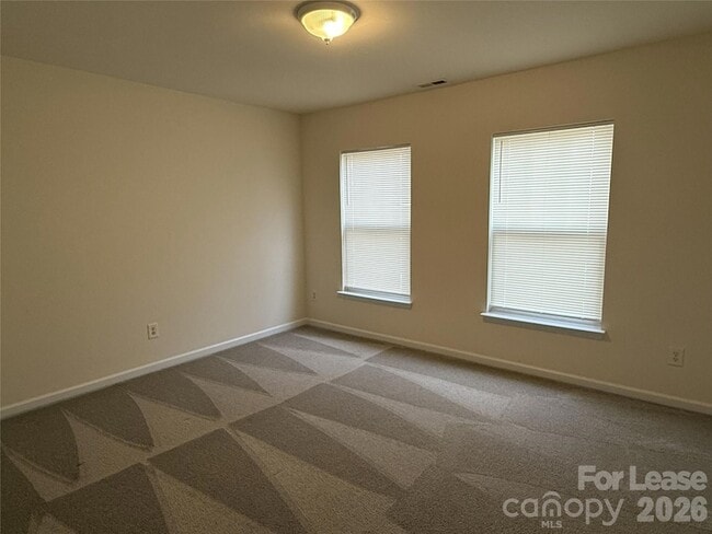 Building Photo - 1420 Ladora Dr