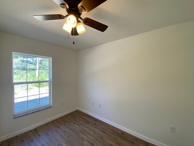 Building Photo - Custom Home - Desirable SW Ocala neighborhood 3/2/2 ** Wont Last**