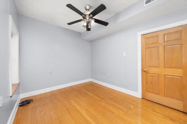 Building Photo - 2911 W Belden Ave