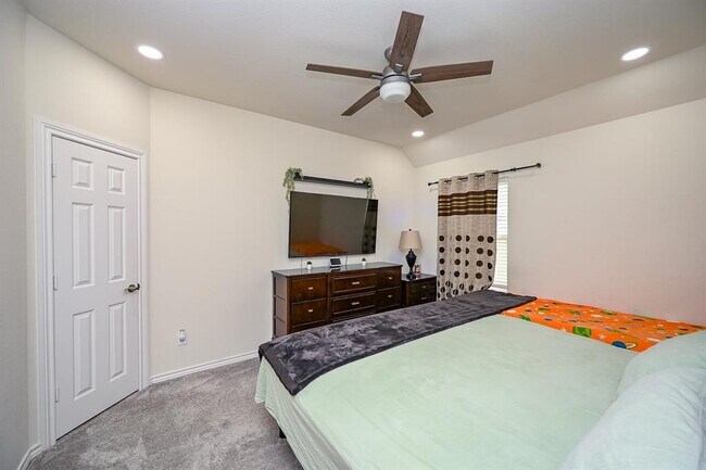 Building Photo - 27915 Crosswater Ln