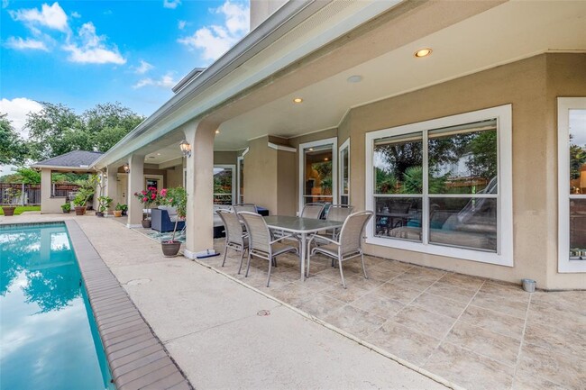 Building Photo - 13911 Royal Springs Ct