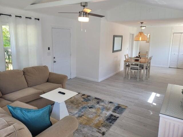 Building Photo - 6423 SE Lillian Ct