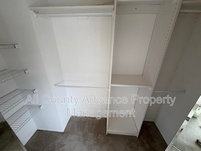 Building Photo - 2751 S Pines Dr