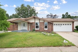 Building Photo - 3726 Briargrove Dr