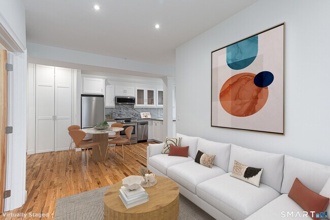 Building Photo - 2 Hollyhock Rd