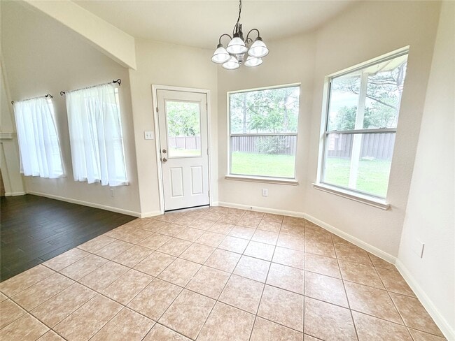 Building Photo - 25122 Southbriar Ln