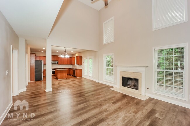 Building Photo - 5660 Halsey trc