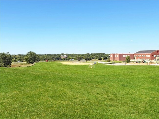 Building Photo - 13852 Hyacinth Dr