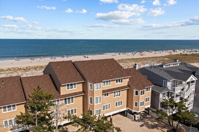 Building Photo - 30 Dune Terrace
