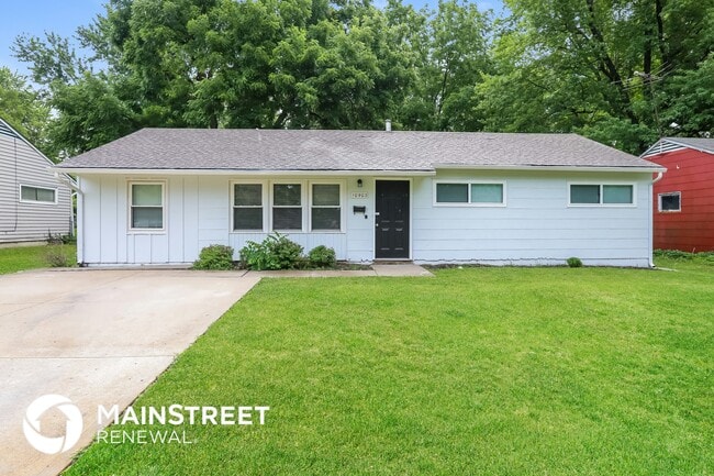 Building Photo - 10903 Bennington Ave