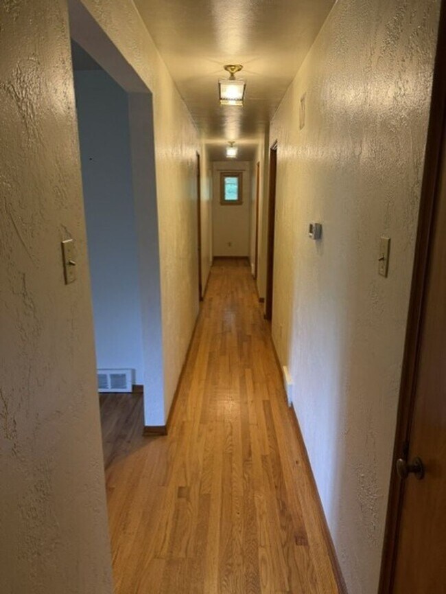Building Photo - Beautiful Home for Rent