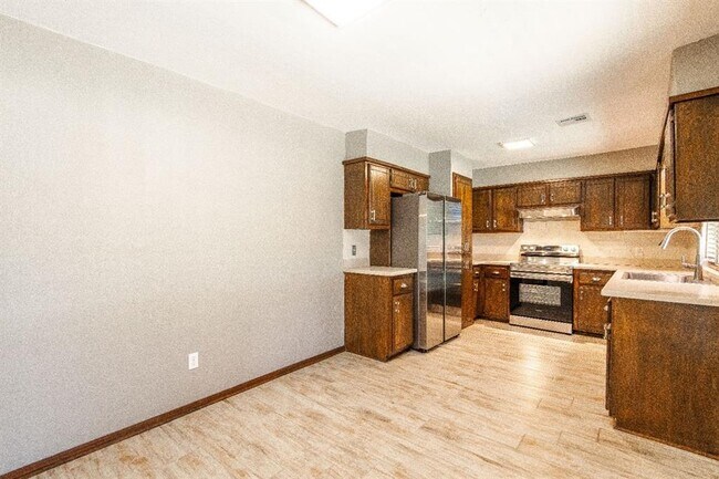 Building Photo - 1425 Venus Cir