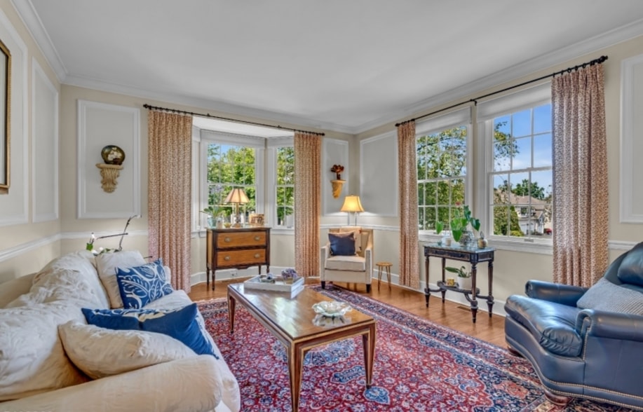 Building Photo - 41 Dickinson Rd