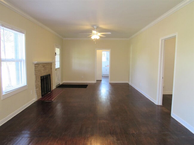 Building Photo - HIGHLAND PARK 3-BEDROOM