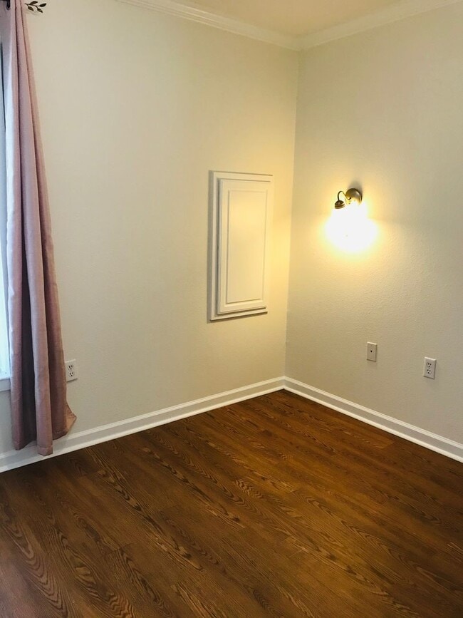 Building Photo - Commercial or Residential Coastal Cottage ...