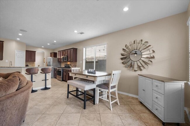 Building Photo - 2875 Torano Cir
