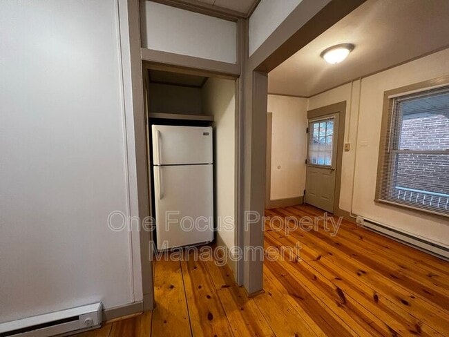 Building Photo - 525 W Church St