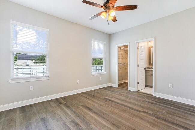 Building Photo - 406 Community St