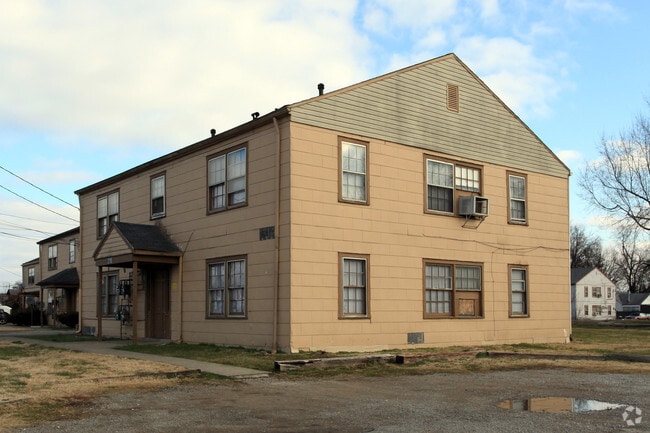 Primary Photo - Dixie Place Apartments