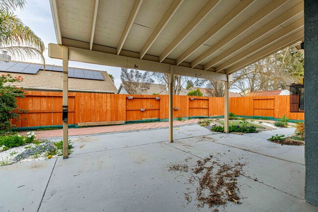 Building Photo - 4 bedroom home for RENT in Turlock only mi...