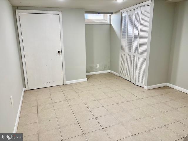 Building Photo - 2445 E Huntingdon St