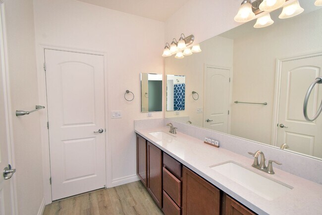 Building Photo - Cold Springs Beauty with View and RV Parking