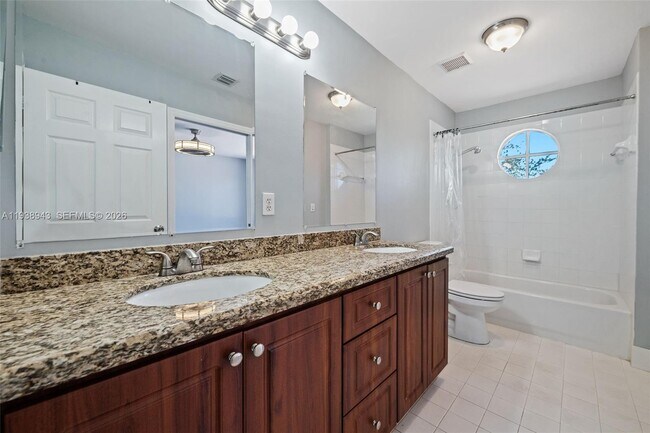 Building Photo - 1852 SW 156th Ave