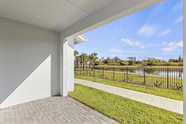 Building Photo - 4404 Longwood Lk Sq