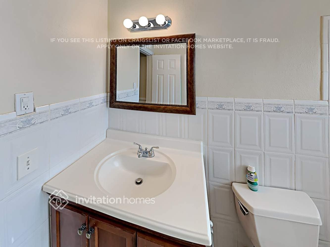 Building Photo - 3660 SW 2nd St