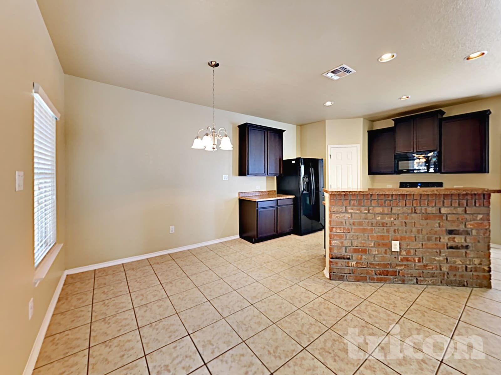 Building Photo - 3846 Bogie Way