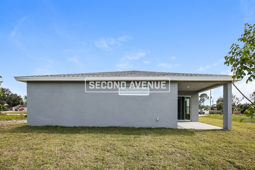 Building Photo - 2747 Ponce De Leon Blvd