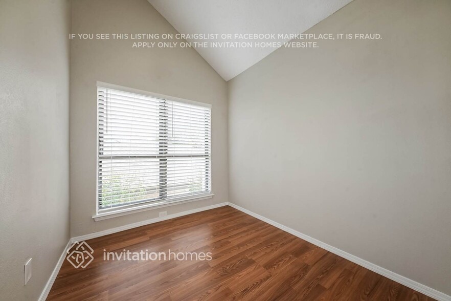 Building Photo - 623 Las Brisas Dr