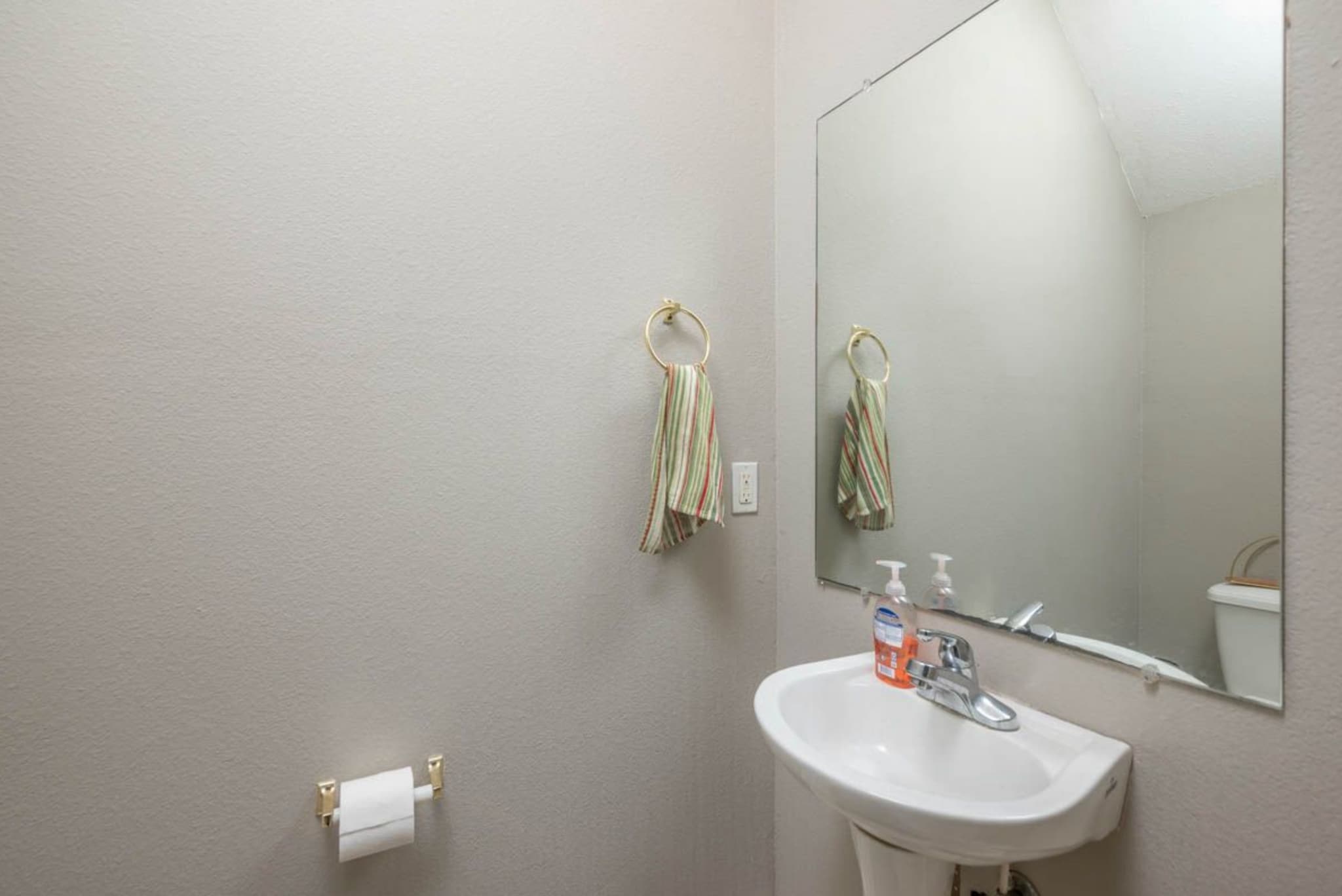 Building Photo - 41 Loch Ln