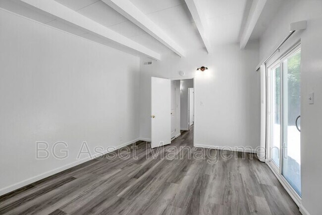 Building Photo - 1588 Ridgecrest Rd