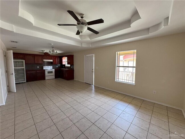 Building Photo - 31 N Linares St