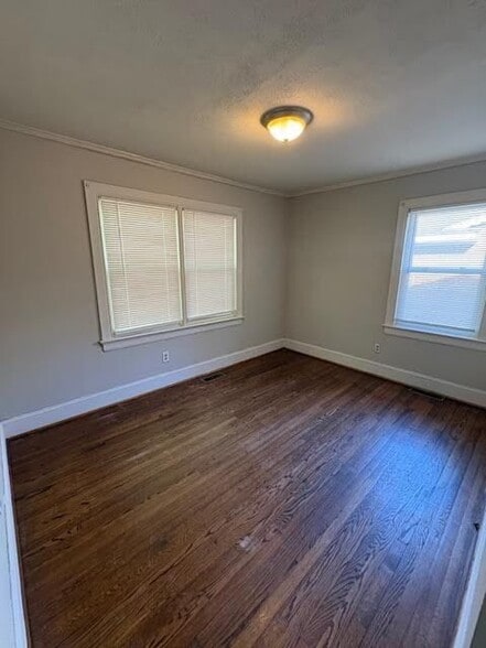 Building Photo - 2606 S Wright Rd