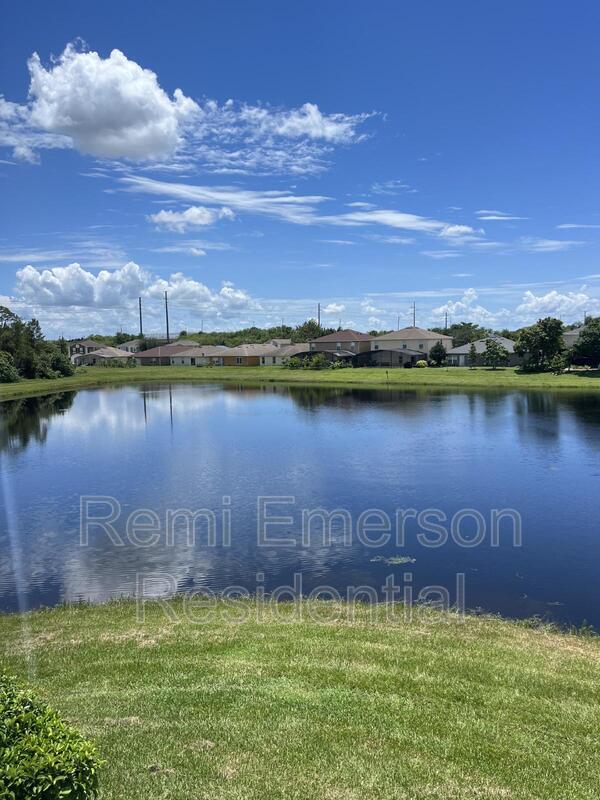 Building Photo - 13500 Applerose Ln