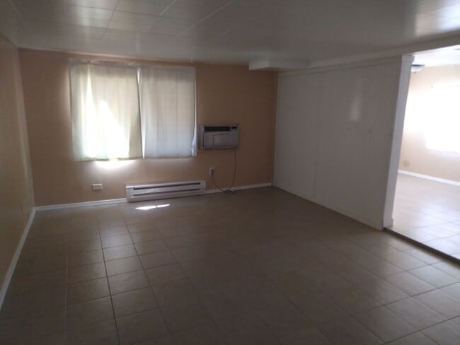 Building Photo - 3 Bed / 2 Bath Home + 1 bed / 1 bath Casita & work shop