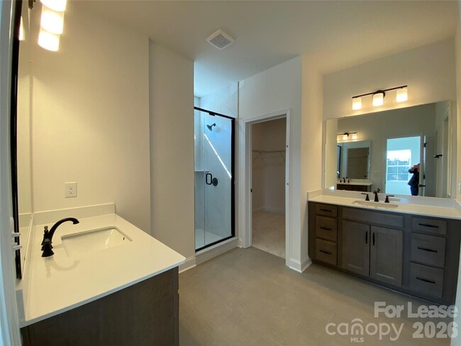 Building Photo - 4016 Hickory Pl Ln