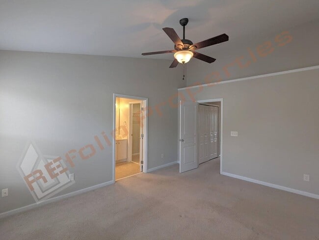 Building Photo - Great Location 3 Story 3 Bedroom, 3.5 Bath...