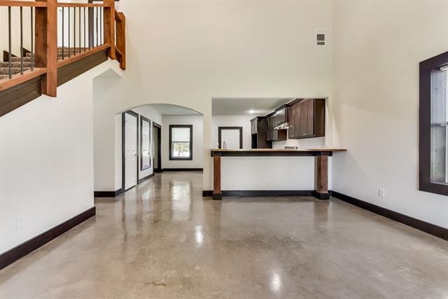 Building Photo - 1071 Deer Ln