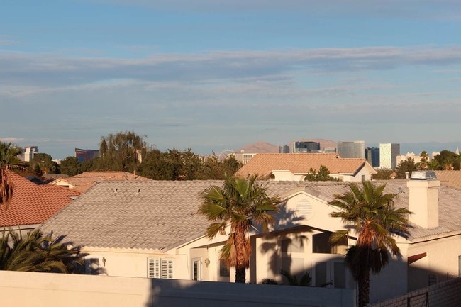 Building Photo - 5584 Hawley Ct