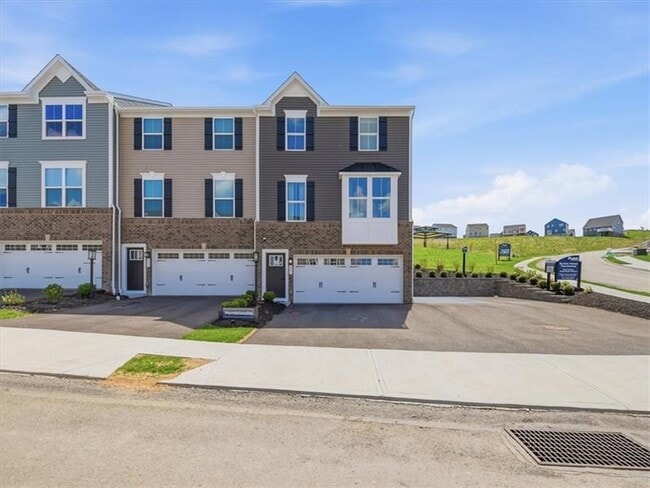 Building Photo - 201 Yellowwood Ct